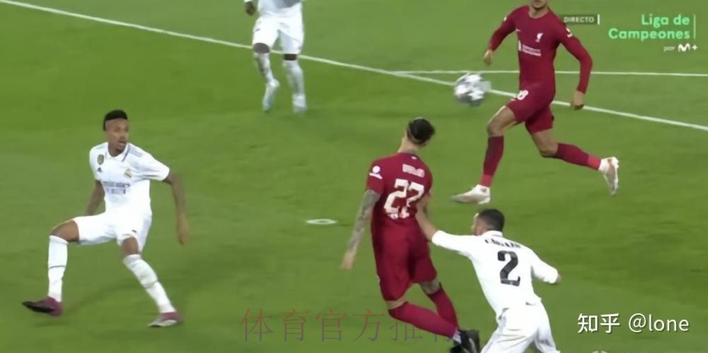 欧冠-皇马5-2利物浦 本泽马2球 双方门将巨大失误